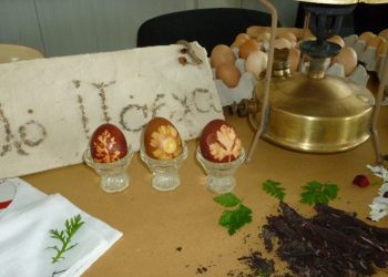 Βάφουμε αυγά, όπως παλιά, στης Βικελαίας τη στοά!